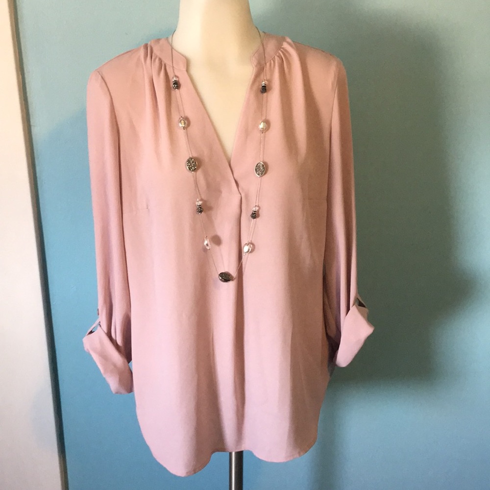 New York and Company 3/4 Sleeve V neck top size small